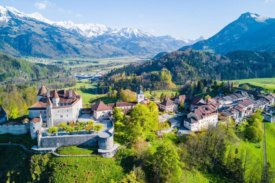 From Geneva: Gruyeres Castle, Cheese, Chocolate & Montreux - Key points at a glance