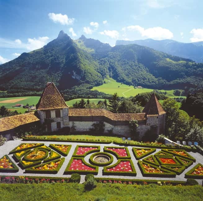 From Geneva: Gruyères Tour with Cheese & Chocolate Factories - Food, timing, and what to pack