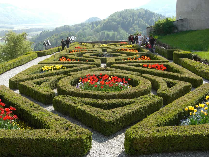 From Lausanne: Gruyères Tour with Chocolate & Cheese Tasting - What you see at Maison du Gruyère