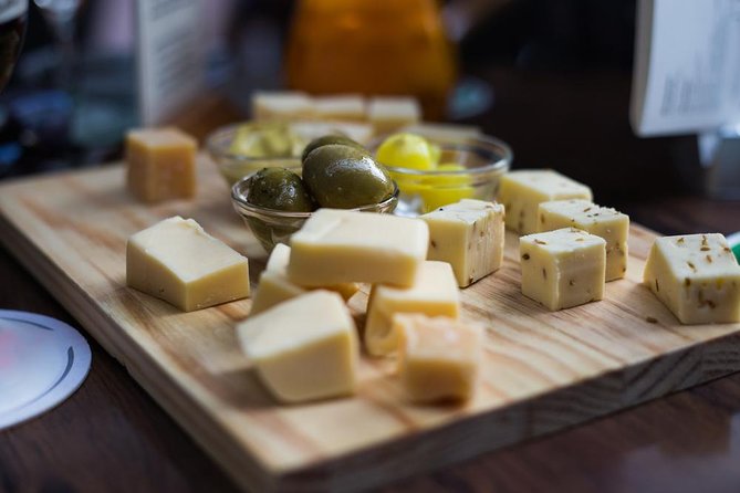 From Parma: Parmigiano Reggiano Farm Tour & Tasting with Transfer - Practical details before you book