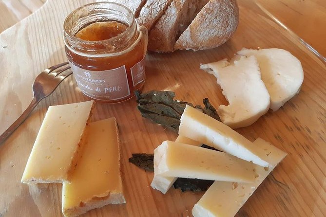 Full Day Prosecco and Cheese Tasting from Venice - Cheese first, with a family-run producer
