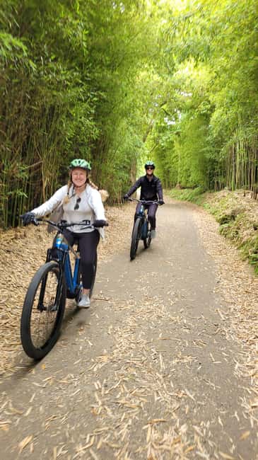 Furnas: Guided E-bike Tour with Cheese Tasting - Riding beside Furnas Lake