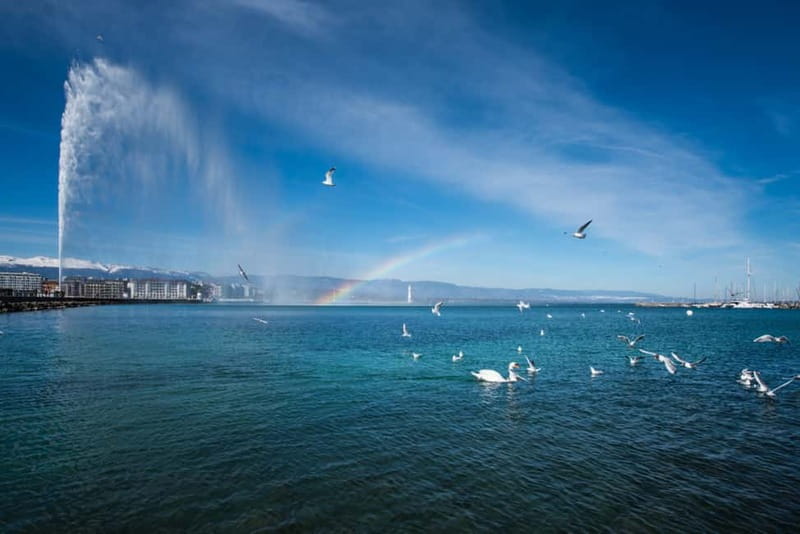 Geneva: City Tour and Fondue Cooking Class, Swiss Folklore - The five-minute move to the restaurant