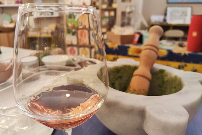 Genoa: 5 Ligurian Wines with Pesto, Focaccia & Cheese Tasting - Focaccia, pesto, and cheese are part of the lesson
