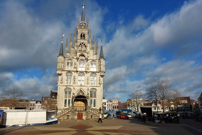Gouda Cheese and Delft Blue: Full-Day Private Tour - Delft’s Markt, churches, and royal connections