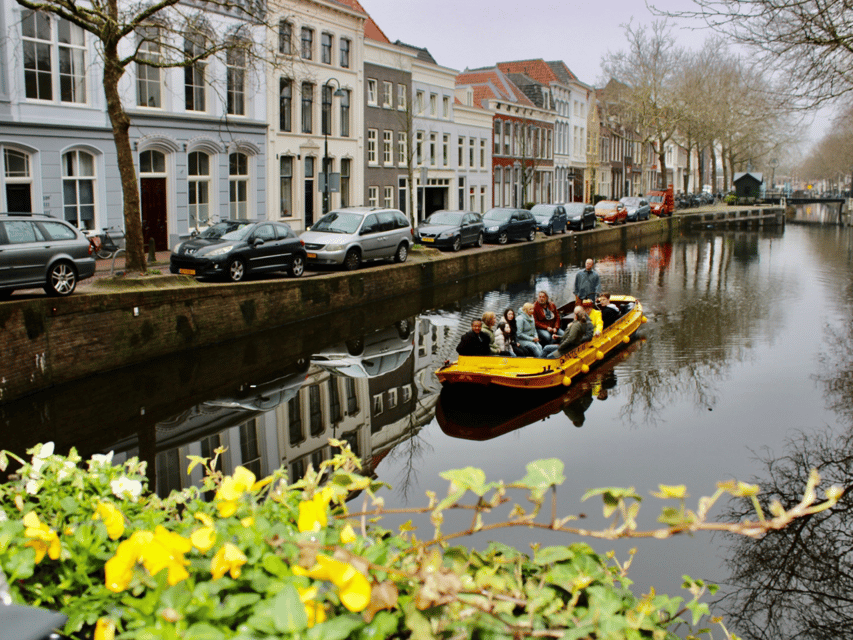 Gouda: Open Boat City Canal Cruise - The skipper makes or breaks the hour