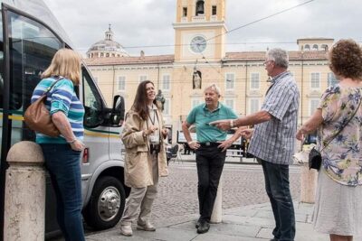 Guided group tour TastyBus: Parmesan Cheese and Parma Ham