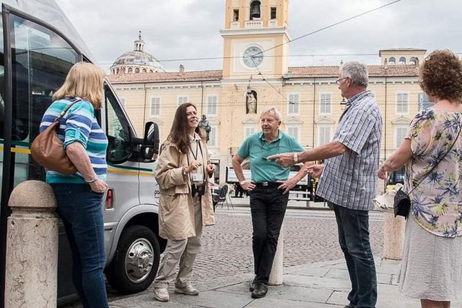 Guided group tour TastyBus: Parmesan Cheese and Parma Ham - Prosciutto di Parma and the rooms of hanging hams