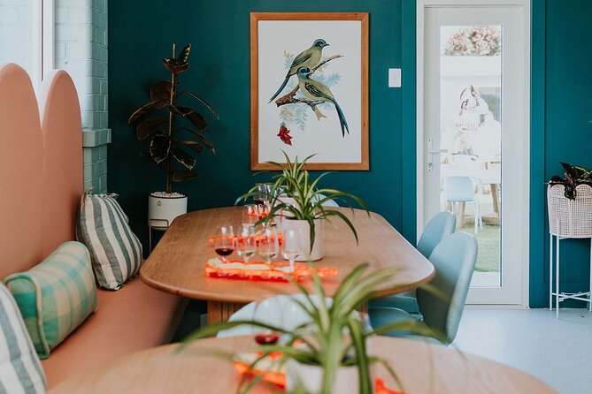 Guided Tour with Cheese & Wine Pairing - Starting at Whitestone Cheese in Oamaru