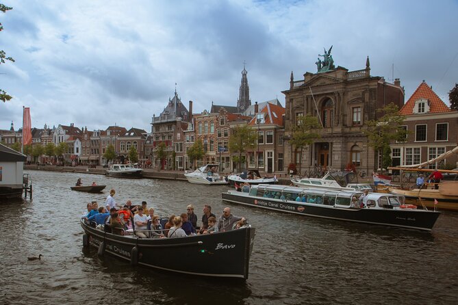 Haarlem Cheese and Wine Cruise - Cruising past Molen De Adriaan
