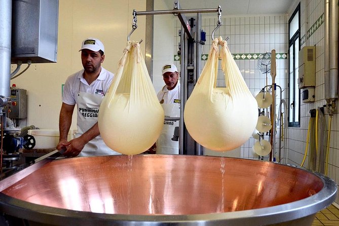 Half Day Private Parmigiano Reggiano and Parma Ham Experience - Into the Parma hills for Prosciutto di Parma
