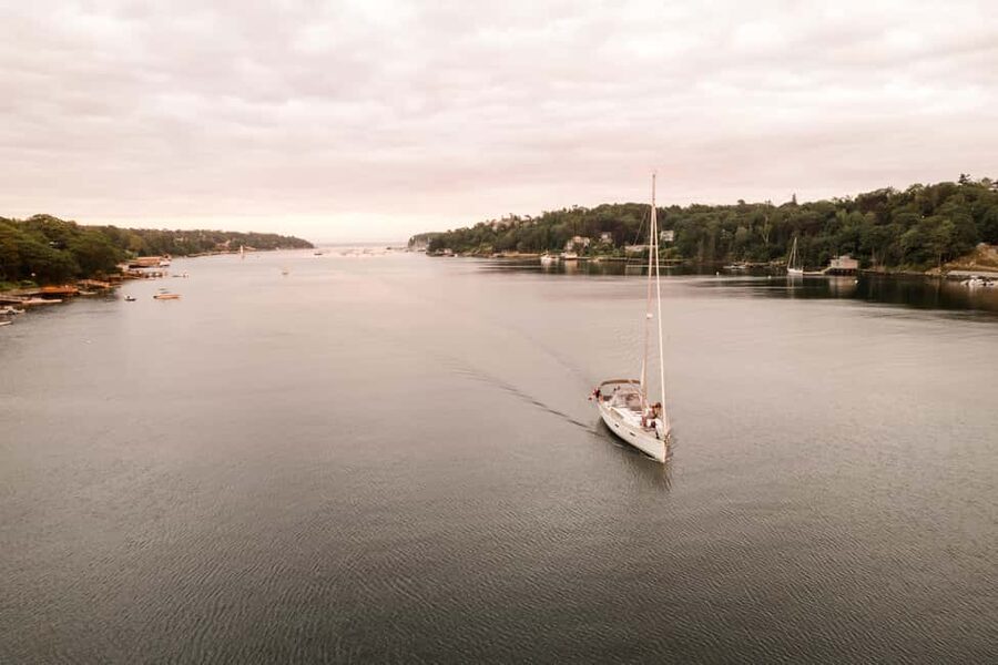 Halifax: Sunset Wine and Cheese Sailboat Cruise - From George’s Island to the Northwest Arm