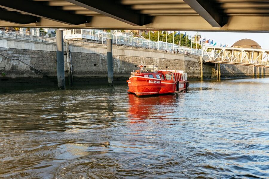 Hamburg: Harbor Cruise with Wine and Cheese - St. Michael’s Church and Hamburg’s city view