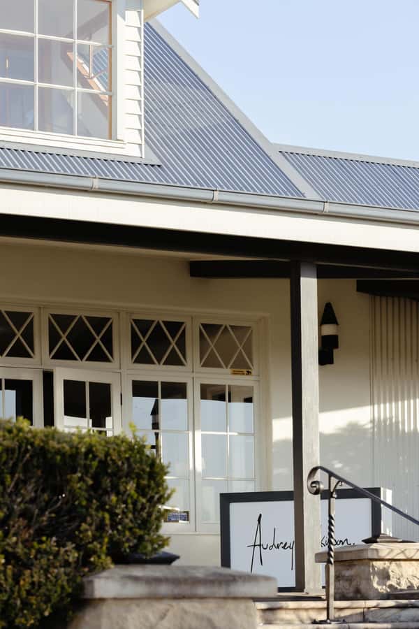 Hunter Valley: Wine Tour with 2-Course Lunch, Choc & Cheese - Guides can shape the whole day