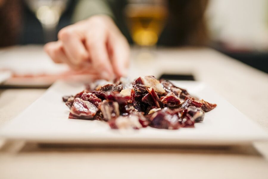 Jamón Experience Master Plus: Ham, Wine & Cheese Tasting - Why the Sagrada Familia location works