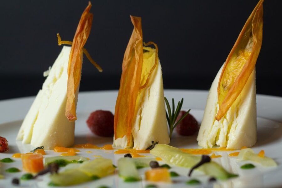 Lake Como: Cheese Factory Tour and Tasting in Valsassina - Practical planning for the day