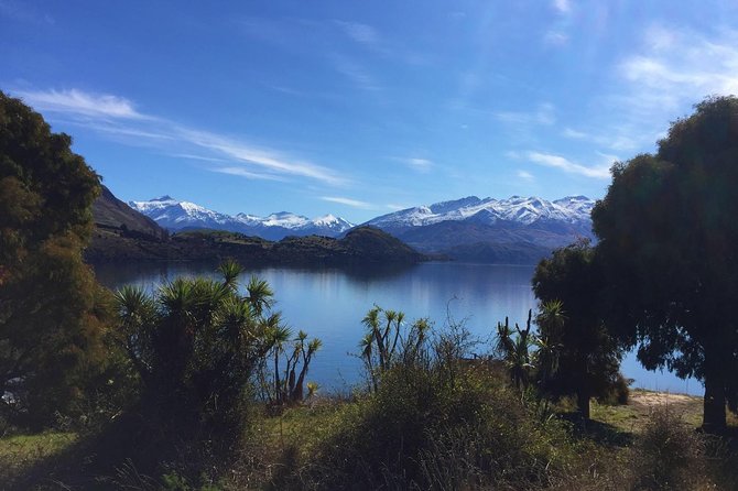 Lake Wanaka 1-Hour Cruise Including Wine and Cheese - Weather, wind, and where to sit