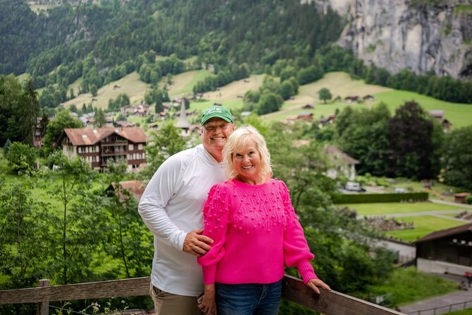 Lauterbrunnen Private Tour, Photoshoot, Fondue Picnic - What the professional photo package adds