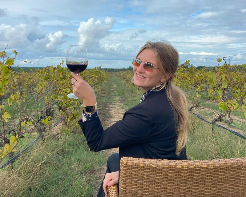 Lisbon Getaway: Private Arrábida Wine & Food Tour - Bacalhôa combines wine with art