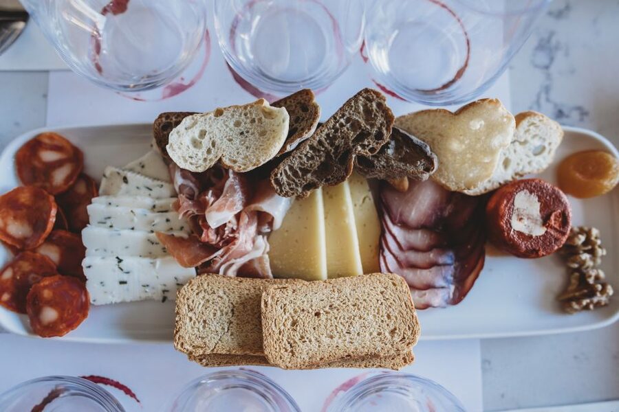 Lisbon: Portuguese Wine and Cheese Tasting with Lunch - Booking advice for your Lisbon schedule