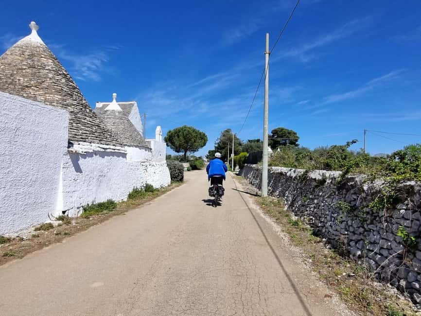 Martina Franca: E-bike farm tour & cheese tasting - Who will enjoy this Martina Franca outing