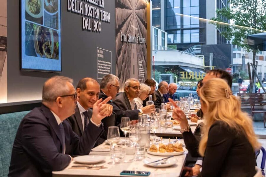 Milan: Cheese tasting experience at Gòodurie Soresina - The setting in central Milan
