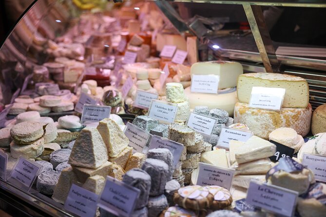 Montmartre Food Tour: The Most Complete Paris Food Experience - The Clos Montmartre vineyard