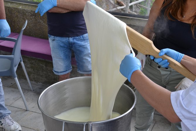 Mozzarella Class or Pizza Class - Making pizza with an Amalfi Coast chef