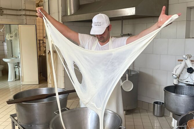 Mozzarella Experience with Tasting in Vico Equense - Making mozzarella at Caseificio Starace