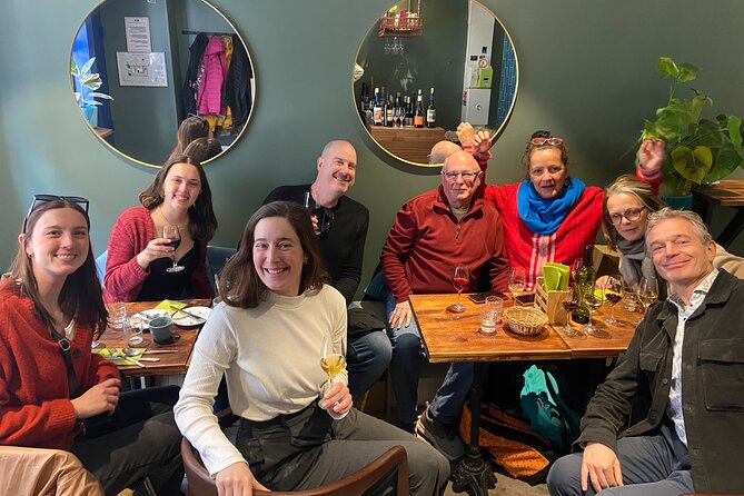 Natural Wine Tasting with Cheese Pairings in Paris - The food pairings make the lesson practical