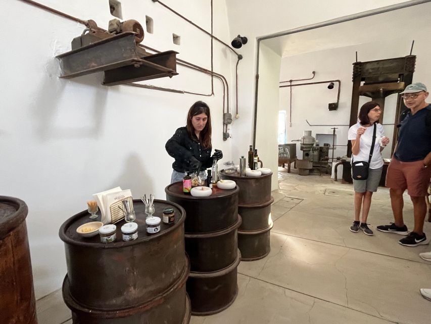Naxos: Myths & Ancient Sites with Cheese and Wine Tasting - Sangri tasting: food as part of the mythology