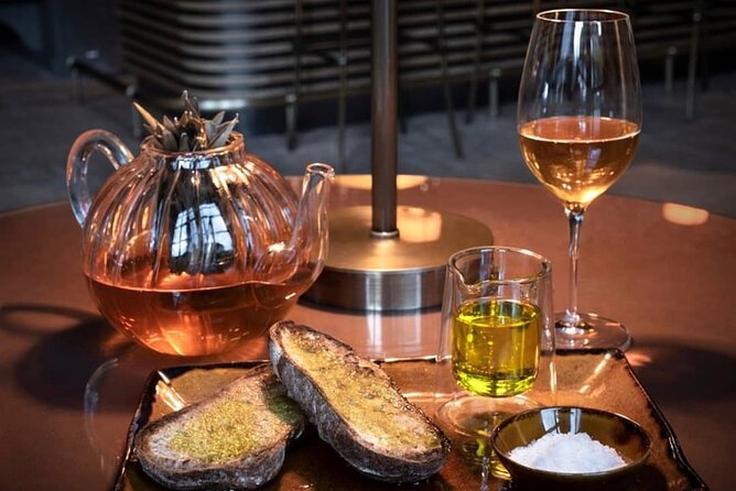 Olive Oil, Cheese, and Wine Tasting with Local Expert - Why this Fairfield tasting is different from a standard wine stop