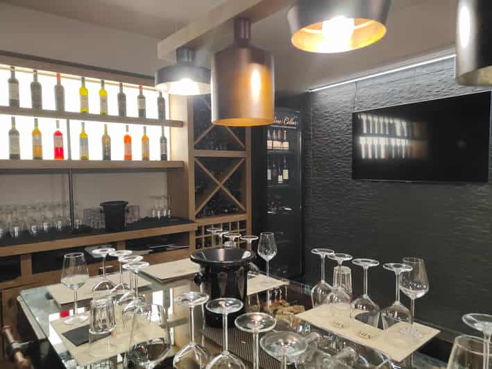 Orange & Natural Wines Of Greece with Cheese & Olive Oils - Why Greek conditions suit these wines