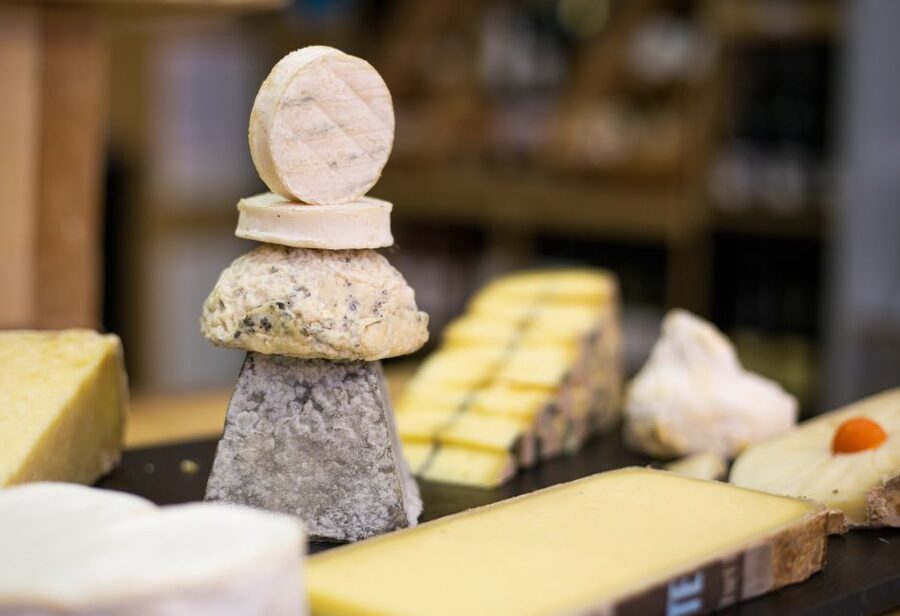 Paris: Cheese and Wine Class in a 17th Century Cellar - Seven cheeses, seven different lessons