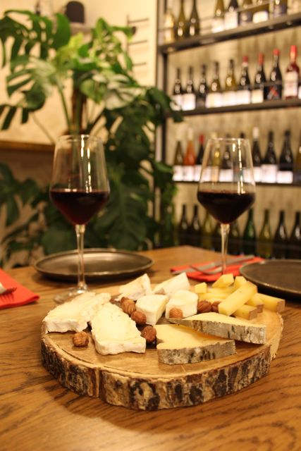 Paris: French Wine and Cheese Guided Tasting - Meeting Simon at L’Oeno’Vice