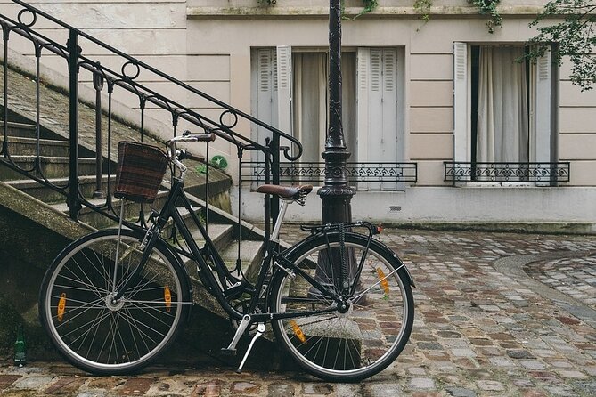 Paris Le Marais Historical Walking Tour with Wine and Cheese Tasting - The final stop at Le Bistrot de la Place