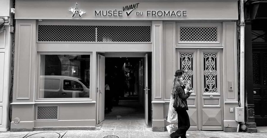 Paris: Living Cheese Museum Guided Tour with Cheese Tasting - Why this little museum works so well