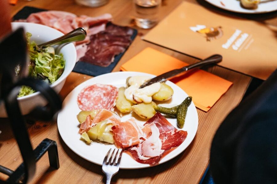 Paris: No Diet Club - Winter Unlimited Cheese Tour ! - Three hours, two languages, and a very small group