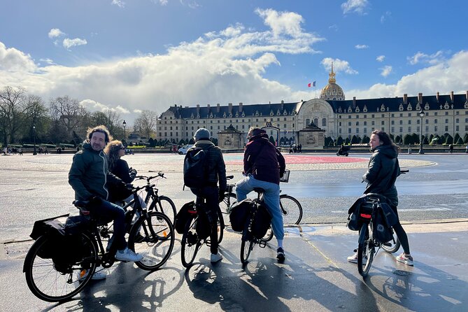 Paris : Private electric bike tour with wine and cheese tasting - Who should book this ride
