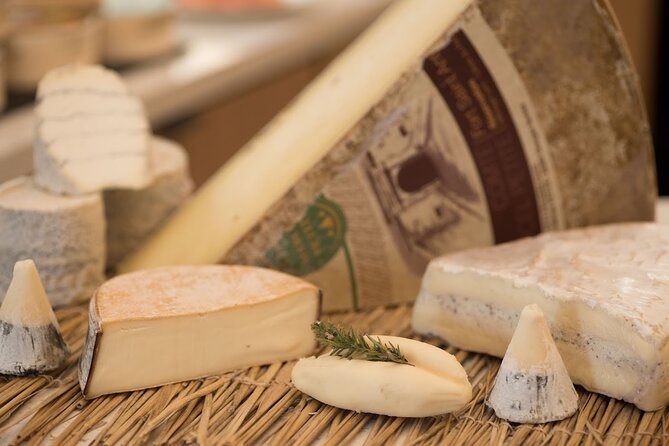 Paris St Germain Food Tour with Cheeses, Foie Gras, Wines & More - Who should book this experience?