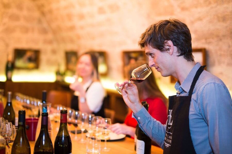 Paris: The Ultimate Wine and Cheese Tasting in English - Is $128 a fair price?