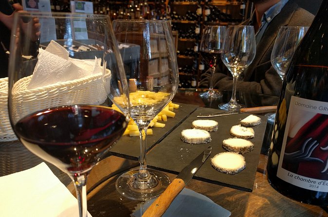 Paris Wine and Cheese Tastings Class near Le Marais - Why the cheese pairings matter