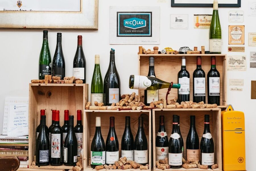 Paris: Wine Tasting Experience with 6 Wines and Cheese Board - Cheese, baguette, and the art of pairing