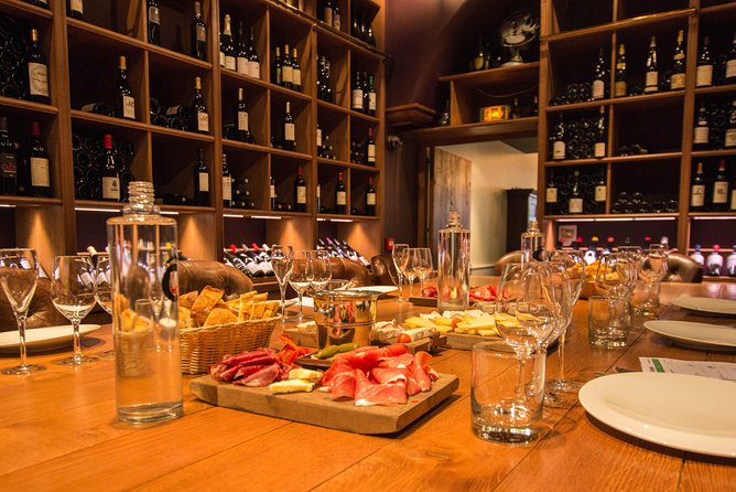 Paris Wine Tasting plus Cheese Lunch with an Expert Sommelier - Entering Ô Chateau at 68 Rue Jean-Jacques Rousseau