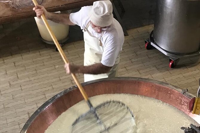 Parmigiano Cheese, Parma Ham and Balsamic - Why this Parma food tour works