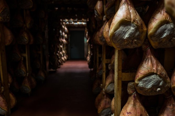 Parmigiano Reggiano Parma Ham and Castle Private Tour & Tasting - Torrechiara Castle and the final hilltop stop