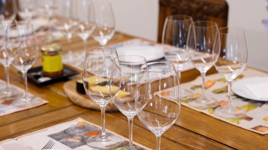 Porto: Cheese and Port Wine Tasting in a Unique Place - Key points to know before booking