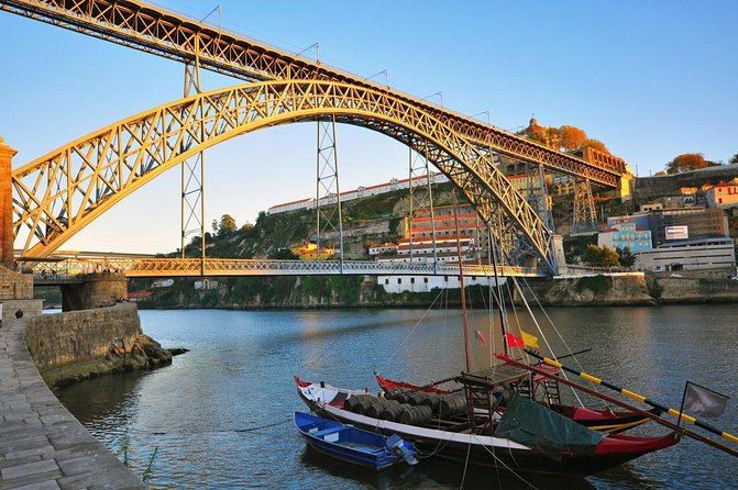 Porto: Wine and cheese tasting on a sailboat on the Douro River - Key points to know before booking