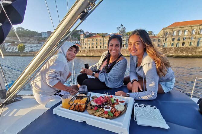 Porto: Wine and cheese tasting on a sailboat on the Douro River - Turning toward the sea with wine and music