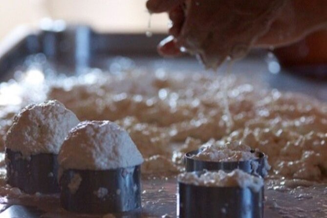 Private Azeitão Cheese Workshop: Wine & Sesimbra from Lisbon - Lunch and free time in Azeitão